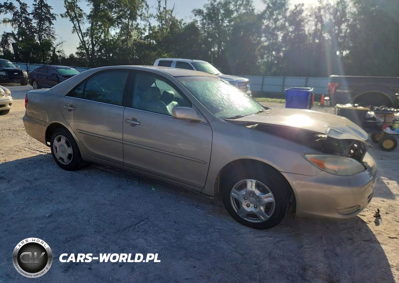 2004 Toyota Camry Le VIN:4T1BE32K54U321830 - 4