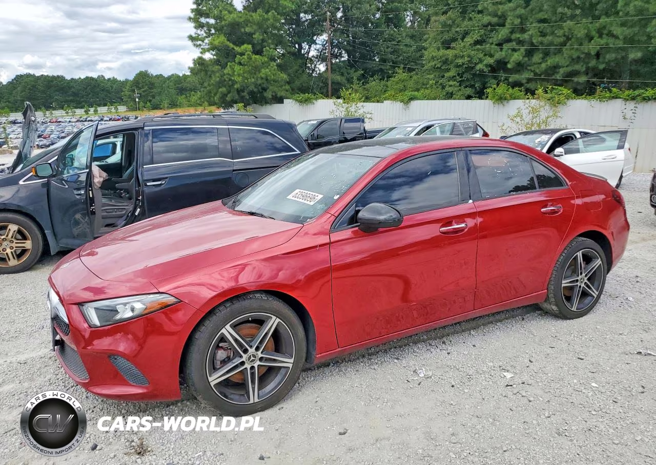 2021 Mercedes-Benz A 220 4Matic – zdjęcie 1 z 12