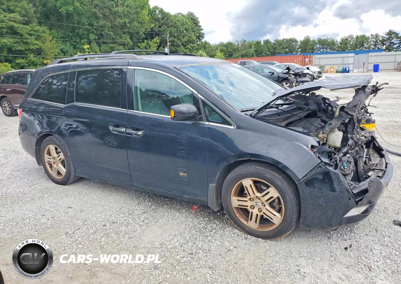 2013 Honda Odyssey Touring VIN:5FNRL5H99DB059487 - 4