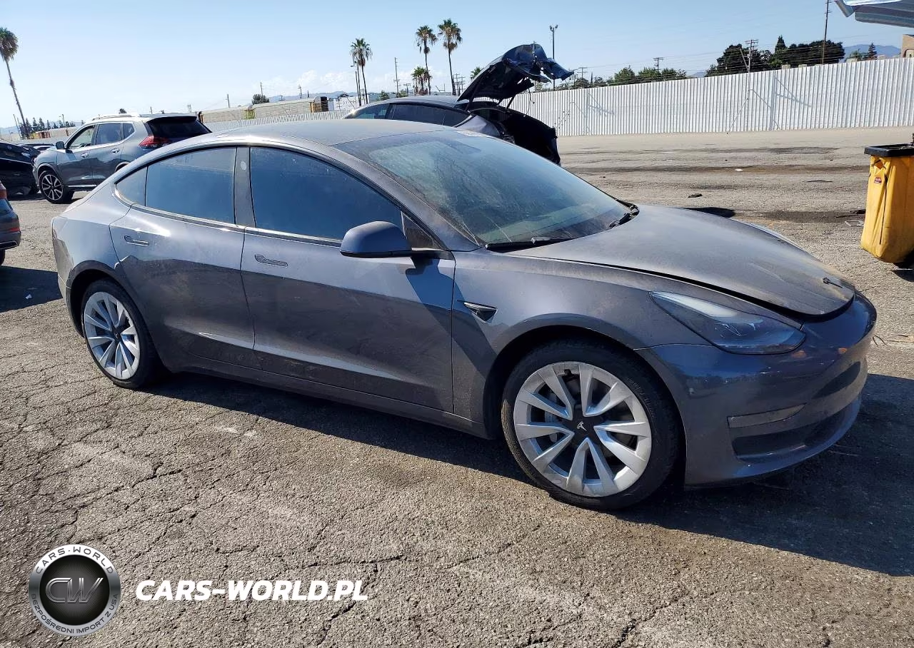 2022 Tesla Model 3 VIN:5YJ3E1EB7NF166796 - 4