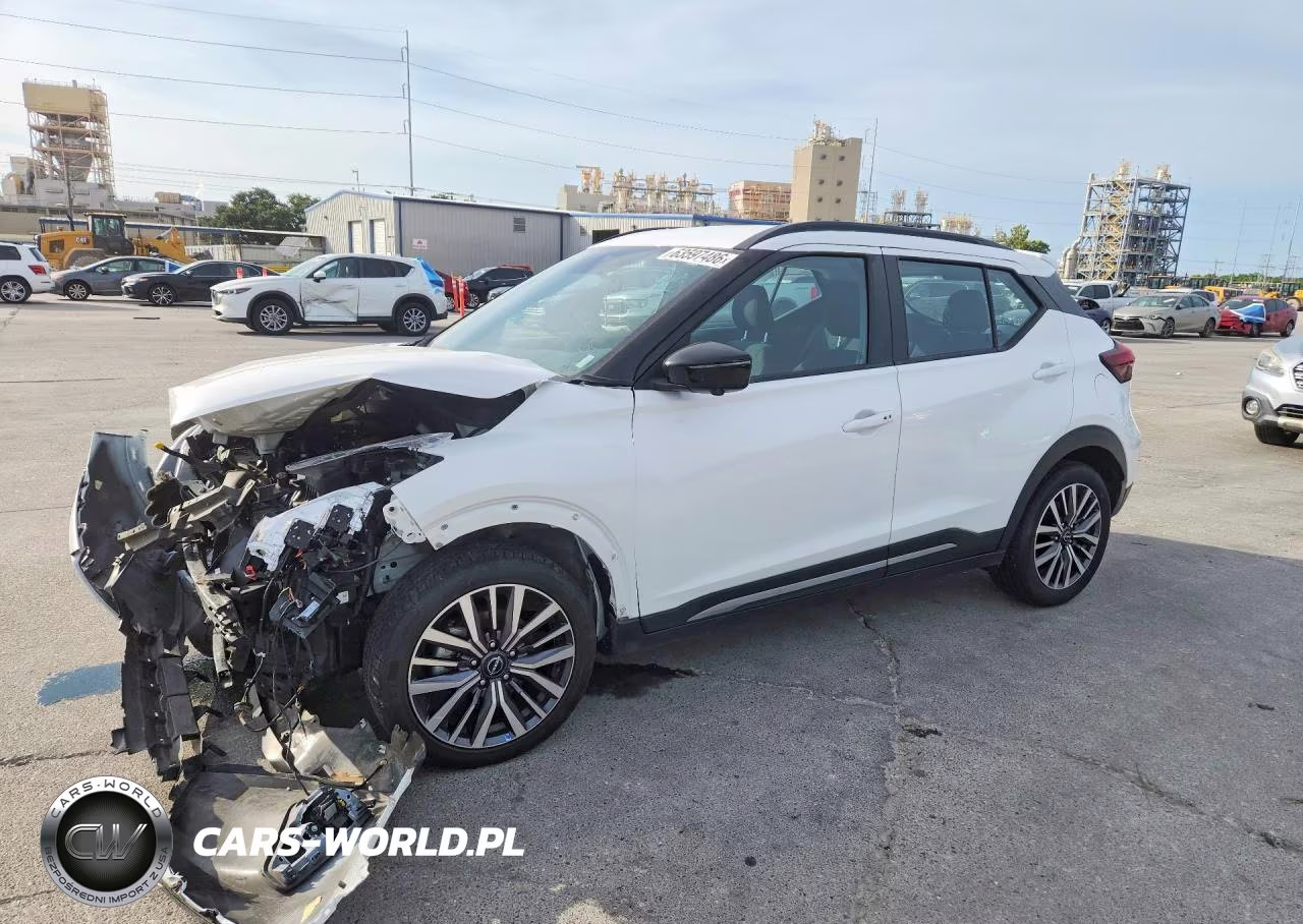 2024 Nissan Kicks Sr