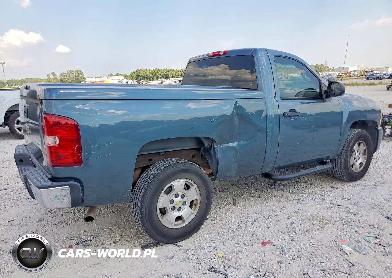 2008 Chevrolet Silverado C1500 VIN:1GCEC14X68Z134819 - 3