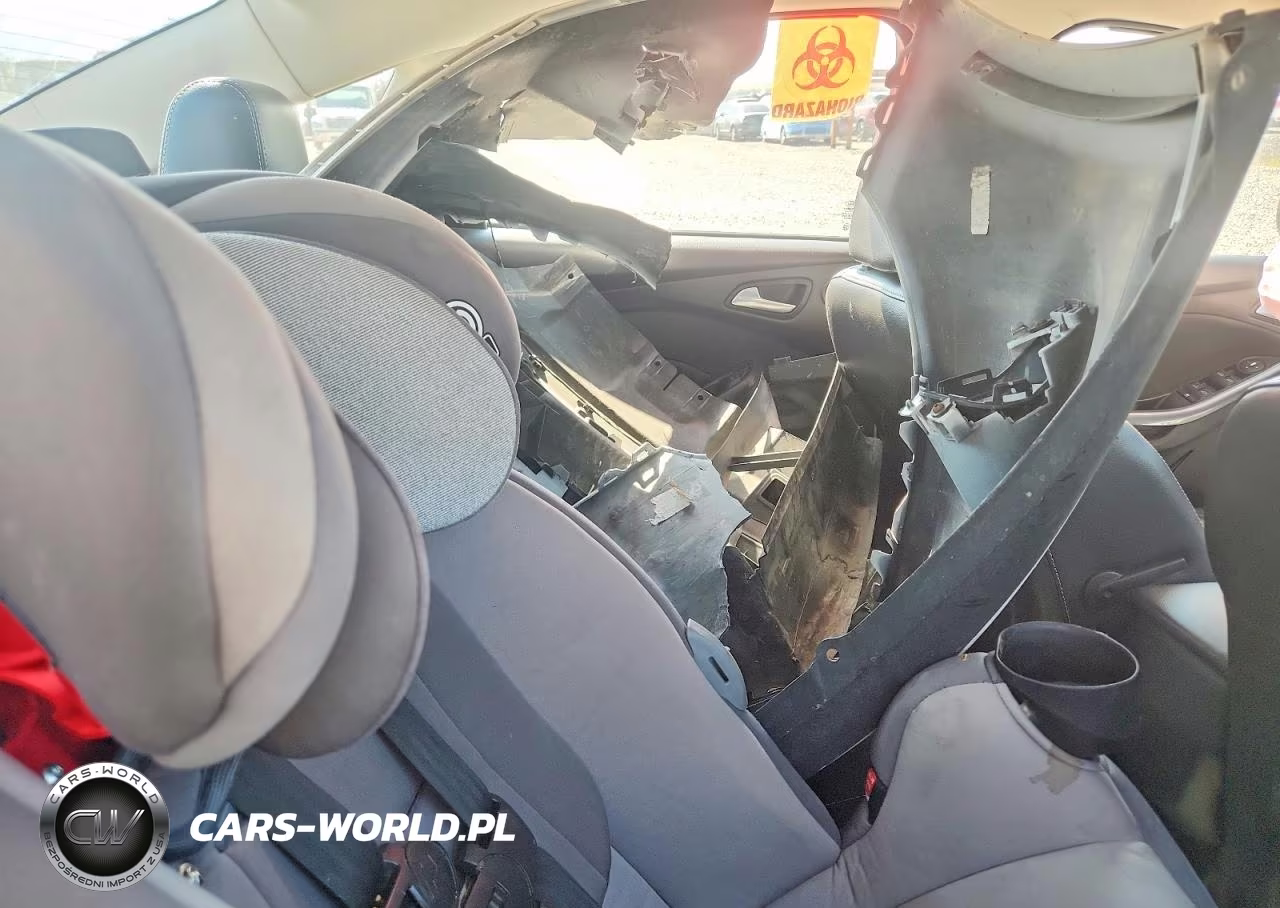 2013 Ford Focus Titanium VIN:1FADP3J25DL263593 - 10