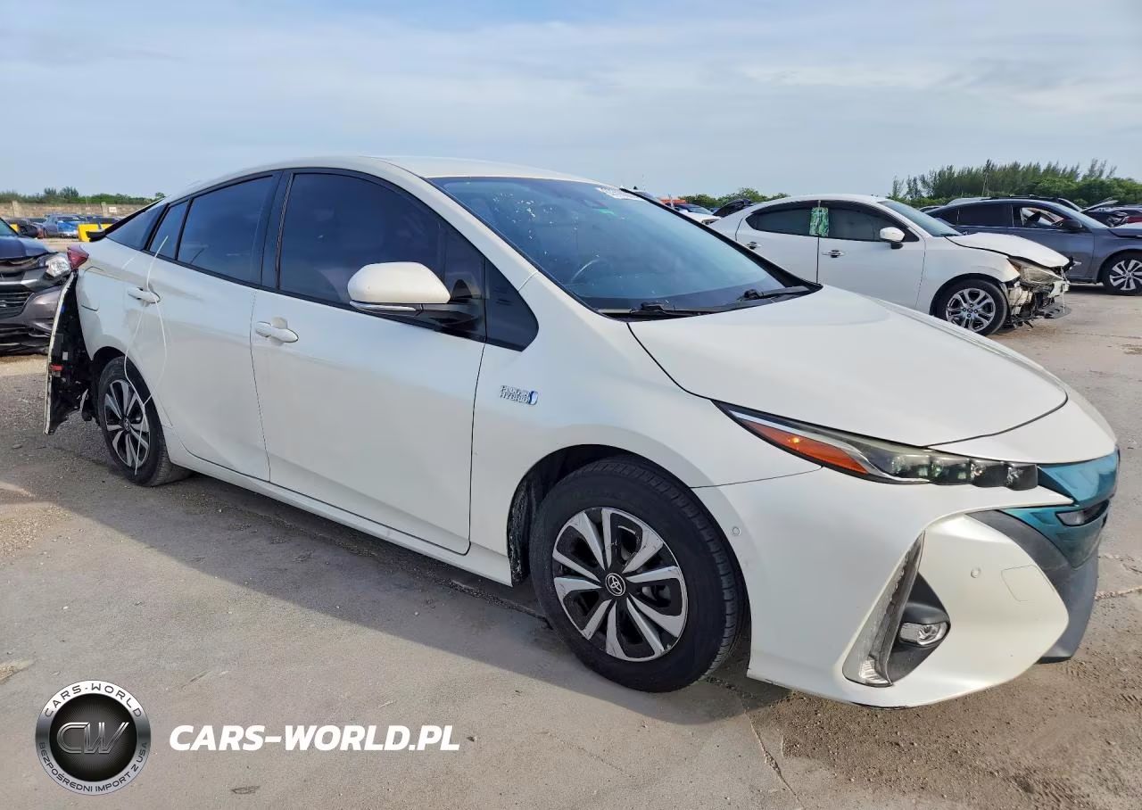 2017 Toyota Prius Prime Advanced VIN:JTDKARFP7H3034056 - 4