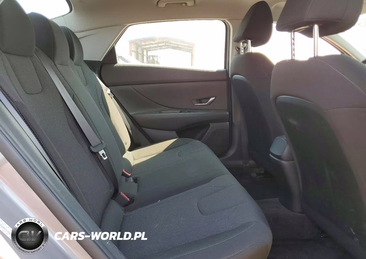 2021 Hyundai Elantra Se VIN:KMHLL4AG5MU213169 - 10