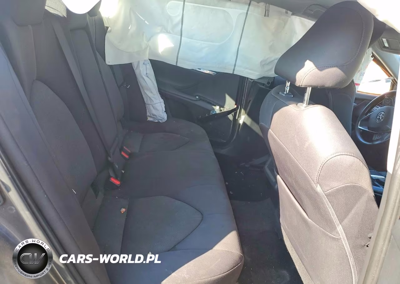2020 Toyota Camry Le VIN:4T1C11AK5LU951125 - 10