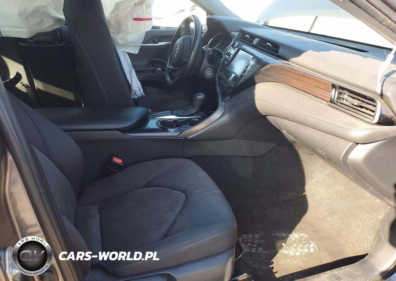 2020 Toyota Camry Le VIN:4T1C11AK5LU951125 - 7