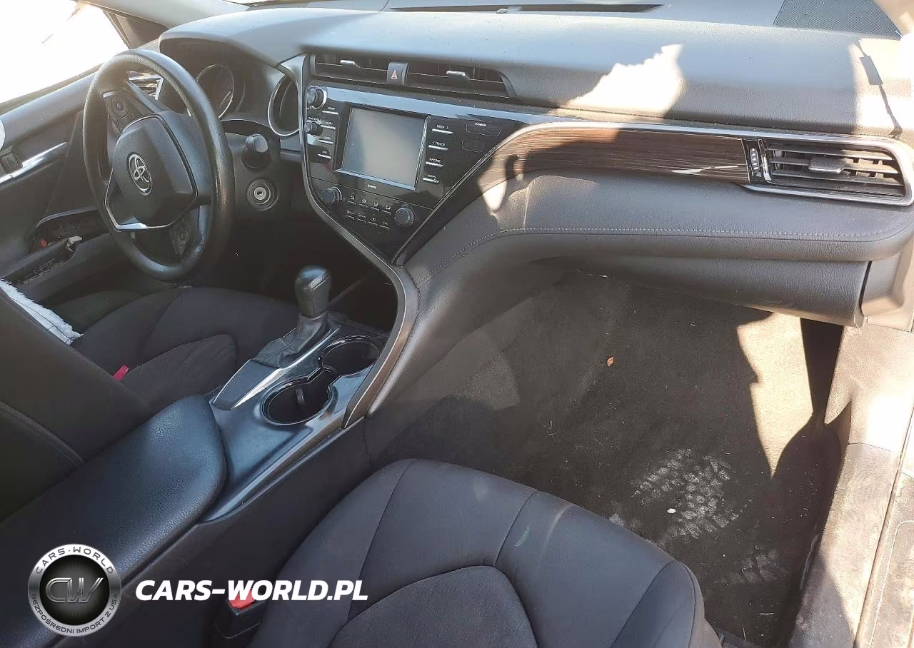 2020 Toyota Camry Le VIN:4T1C11AK5LU951125 - 8
