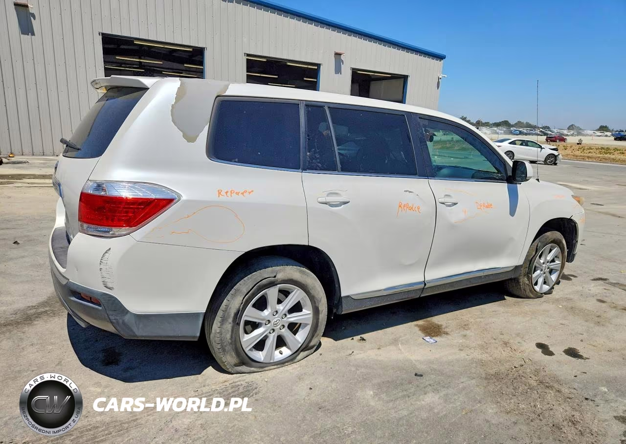 2011 Toyota Highlander Base VIN:5TDZK3EH0BS034019 - 3