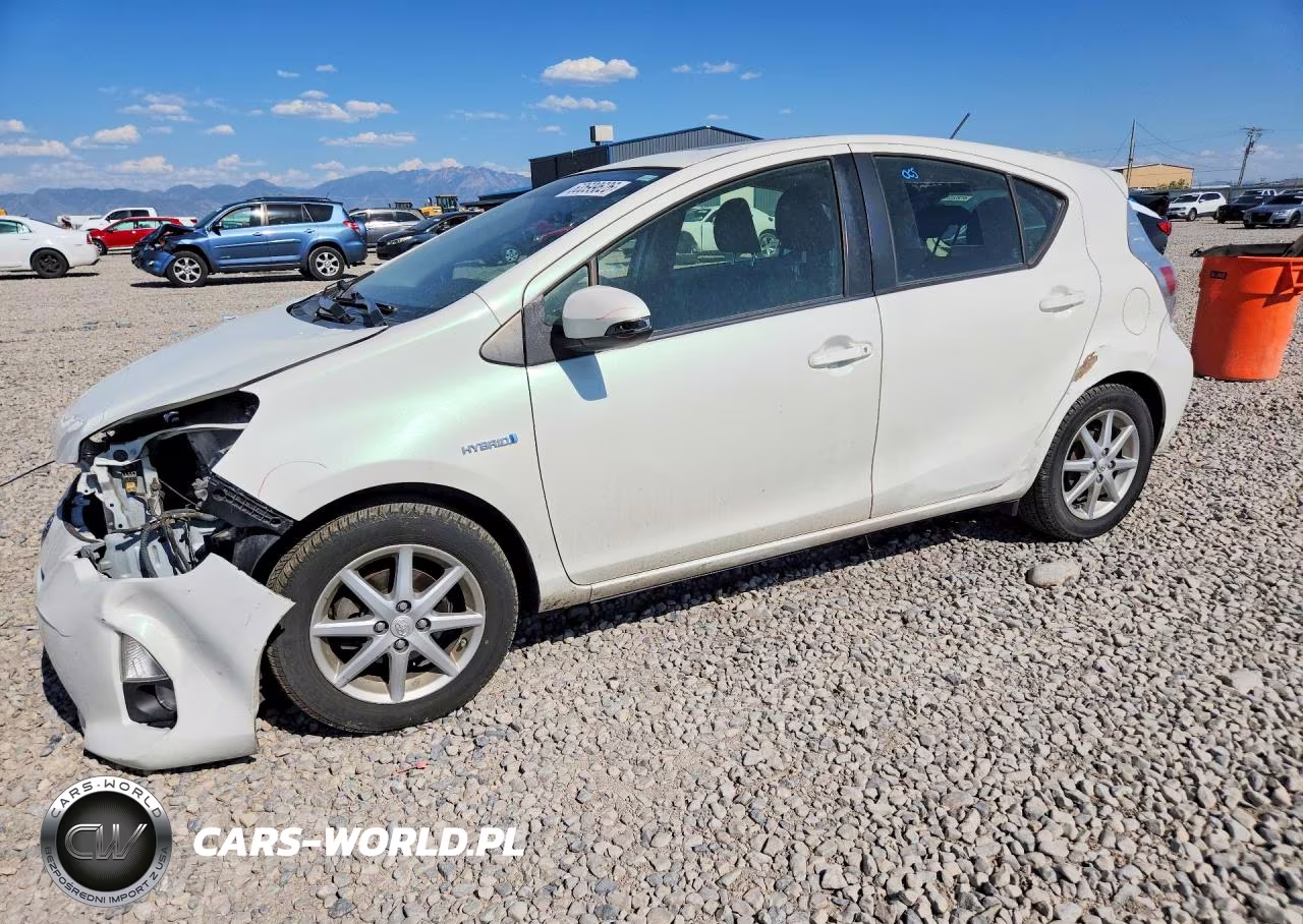 2014 Toyota Prius C Four