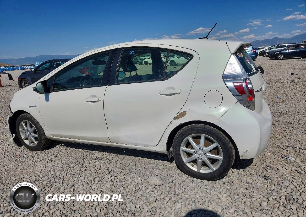 2014 Toyota Prius C Four VIN:JTDKDTB38E1080736 - 2