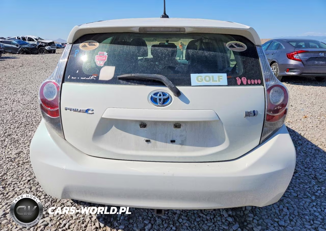 2014 Toyota Prius C Four VIN:JTDKDTB38E1080736 - 6