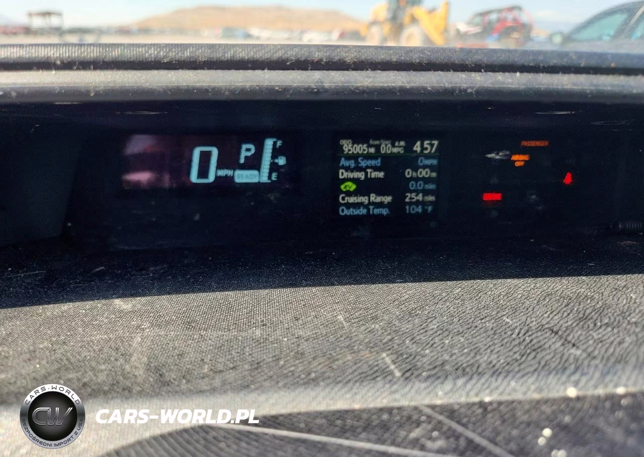 2014 Toyota Prius C Four VIN:JTDKDTB38E1080736 - 9
