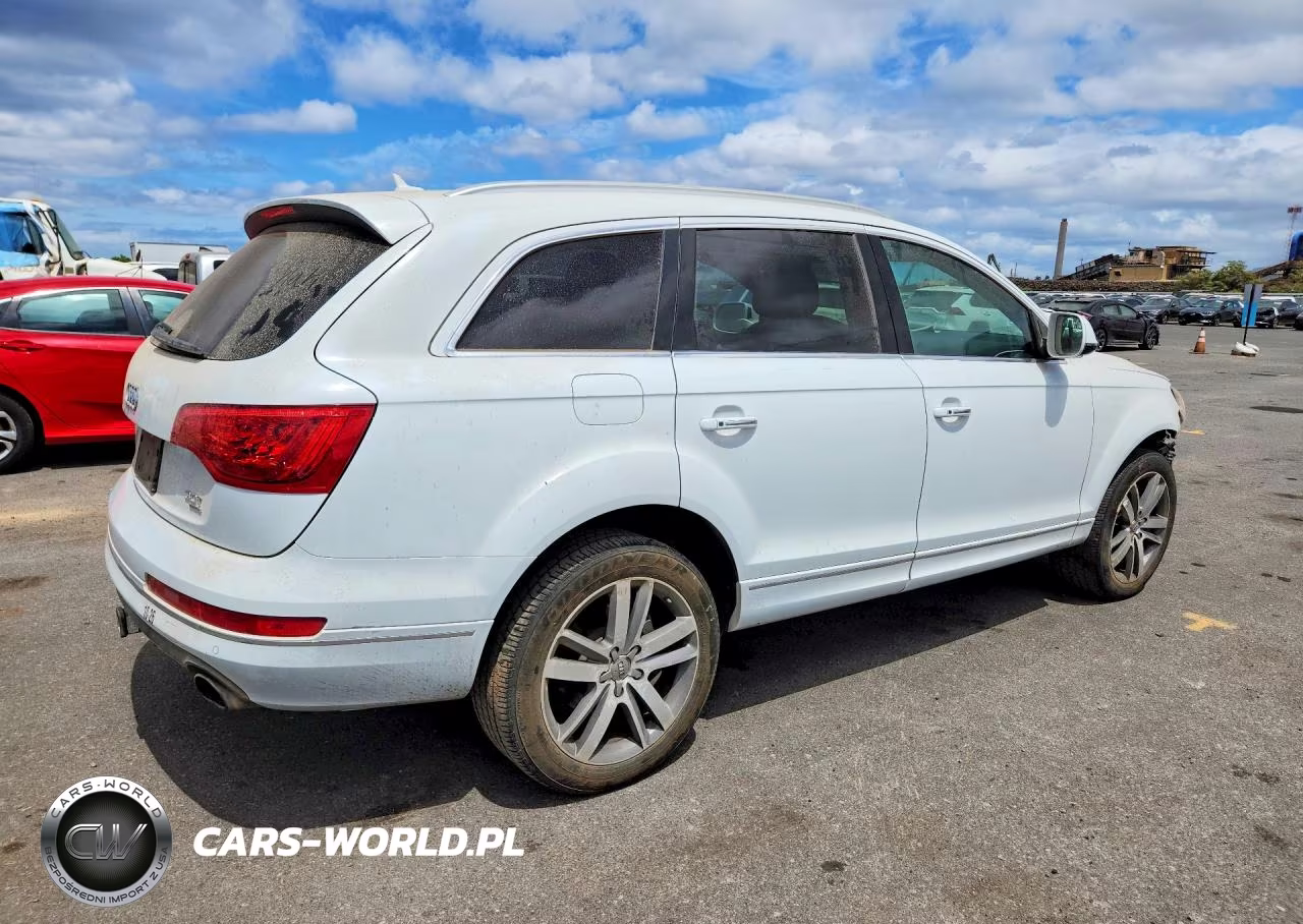 2015 Audi Q7 Premium Plus VIN:WA1LGAFE1FD002417 - 3