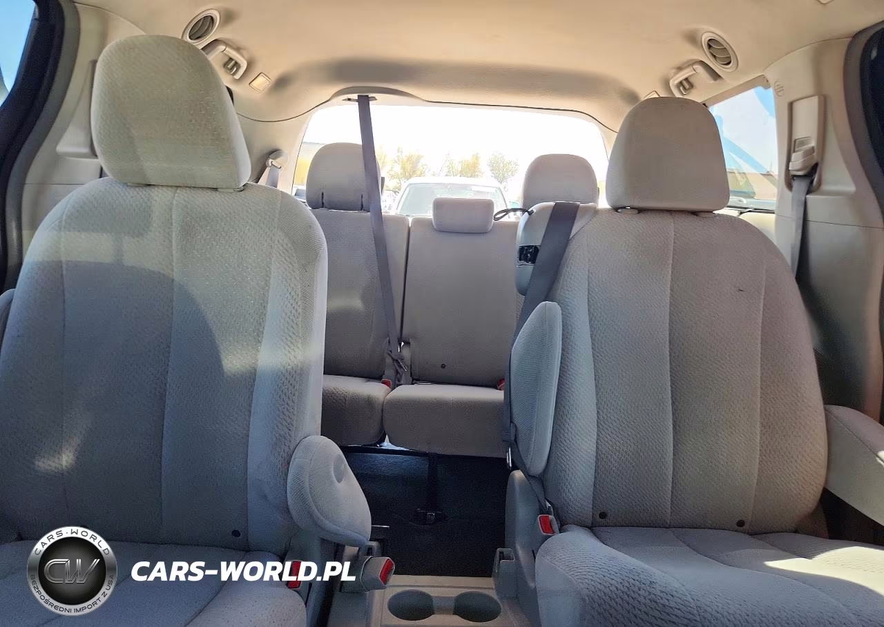 2011 Toyota Sienna Le VIN:5TDKK3DC3BS148748 - 10