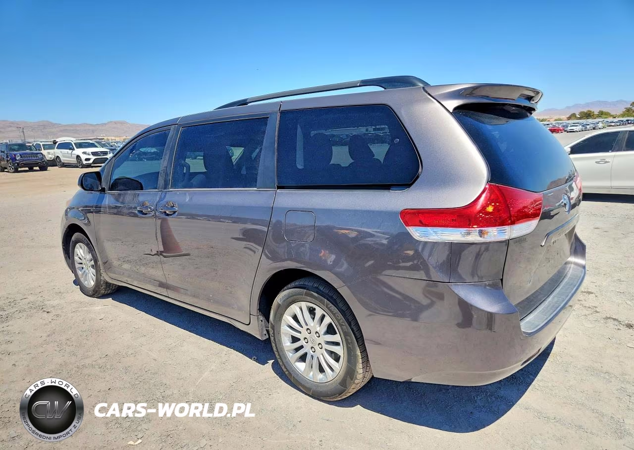 2011 Toyota Sienna Le VIN:5TDKK3DC3BS148748 - 2