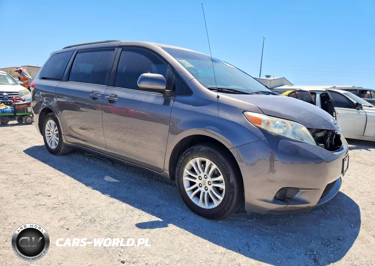 2011 Toyota Sienna Le VIN:5TDKK3DC3BS148748 - 4