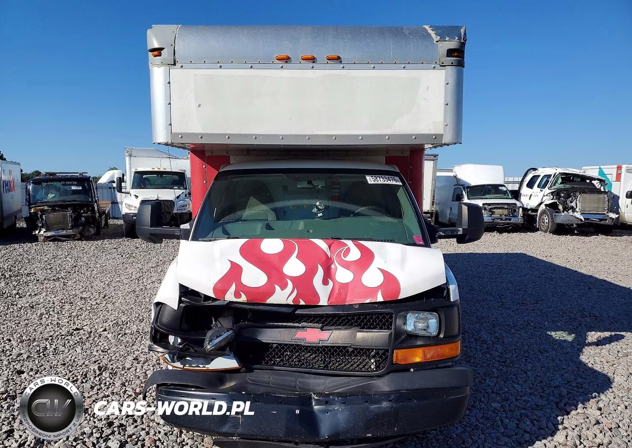 2015 Chevrolet Express Box Truck VIN:1GB3G2CG9F1260076 - 5