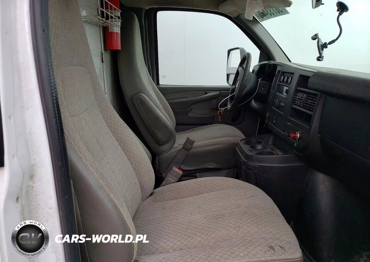 2015 Chevrolet Express Box Truck VIN:1GB3G2CG9F1260076 - 8