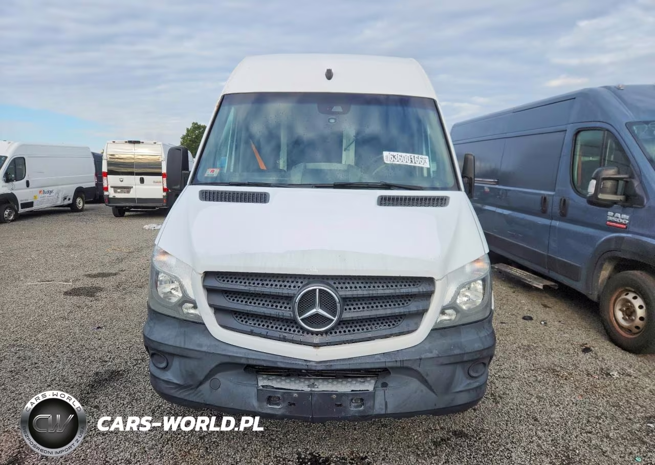 2016 Mercedes-Benz Sprinter 2500 Delivery Van VIN:WD3PE8DD3GP361648 - 5