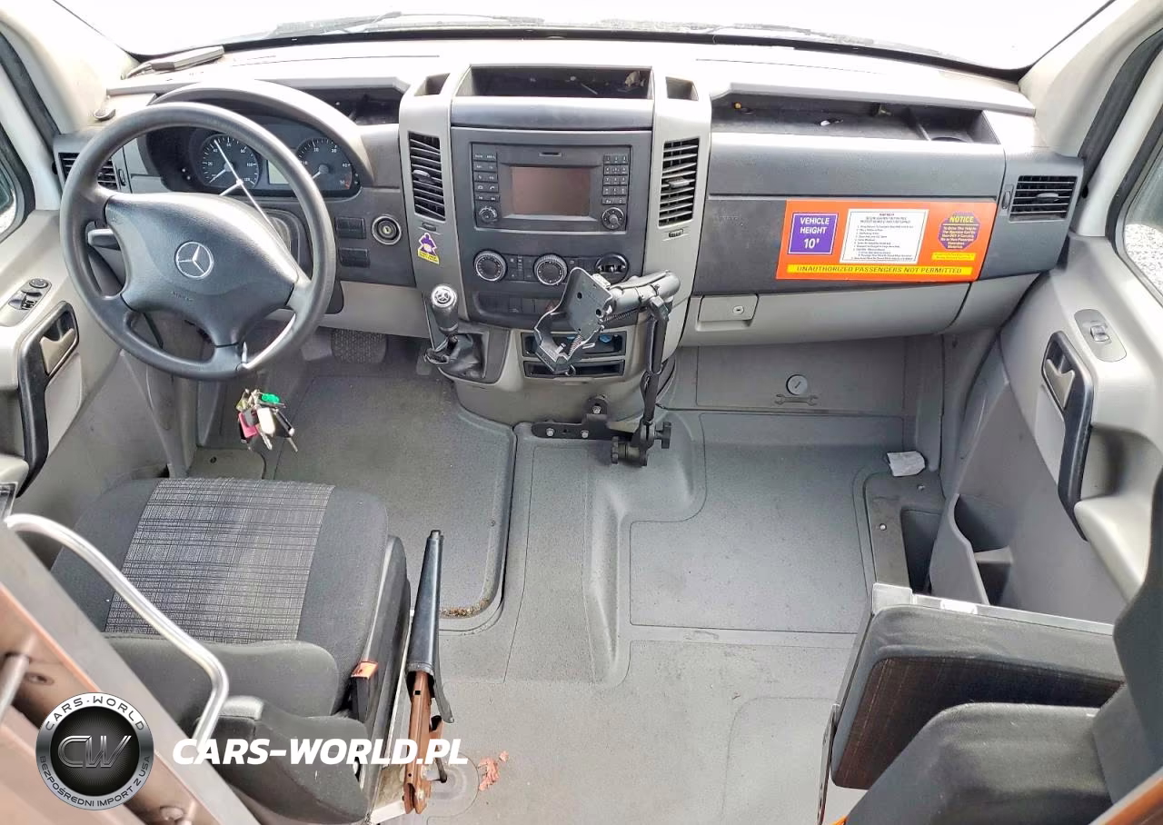 2016 Mercedes-Benz Sprinter 2500 Delivery Van VIN:WD3PE8DD3GP361648 - 8