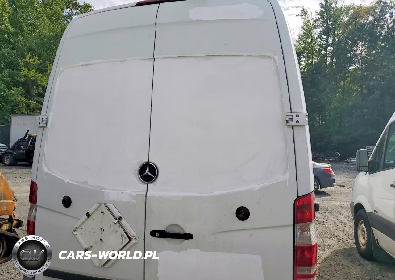 2011 Mercedes-Benz Sprinter 2500 Delivery Van VIN:WD3PE8CB4B5564066 - 10