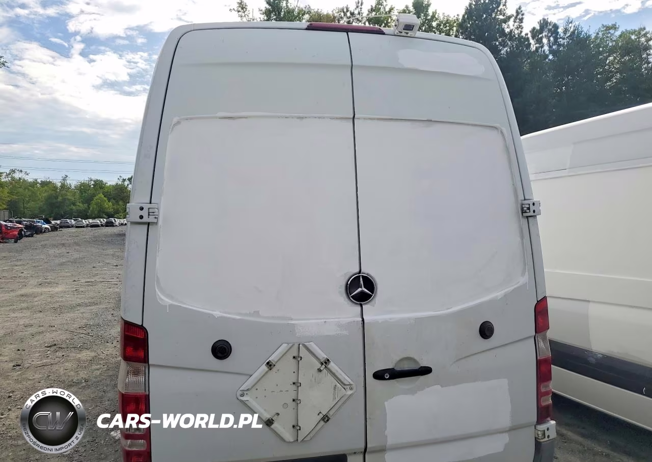 2011 Mercedes-Benz Sprinter 2500 Delivery Van VIN:WD3PE8CB4B5564066 - 6