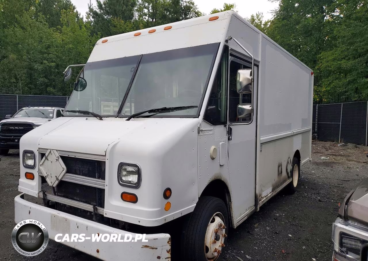 2006 Freightliner Chassis M Line Walk-In Van – zdjęcie 1 z 13