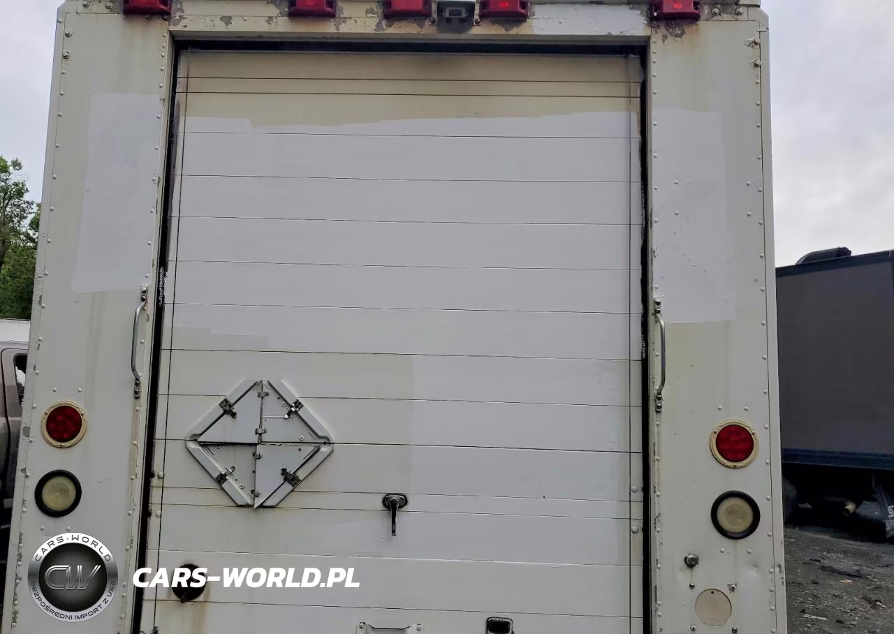 2006 Freightliner Chassis M Line Walk-In Van VIN:4UZAANBW16CW07172 - 10