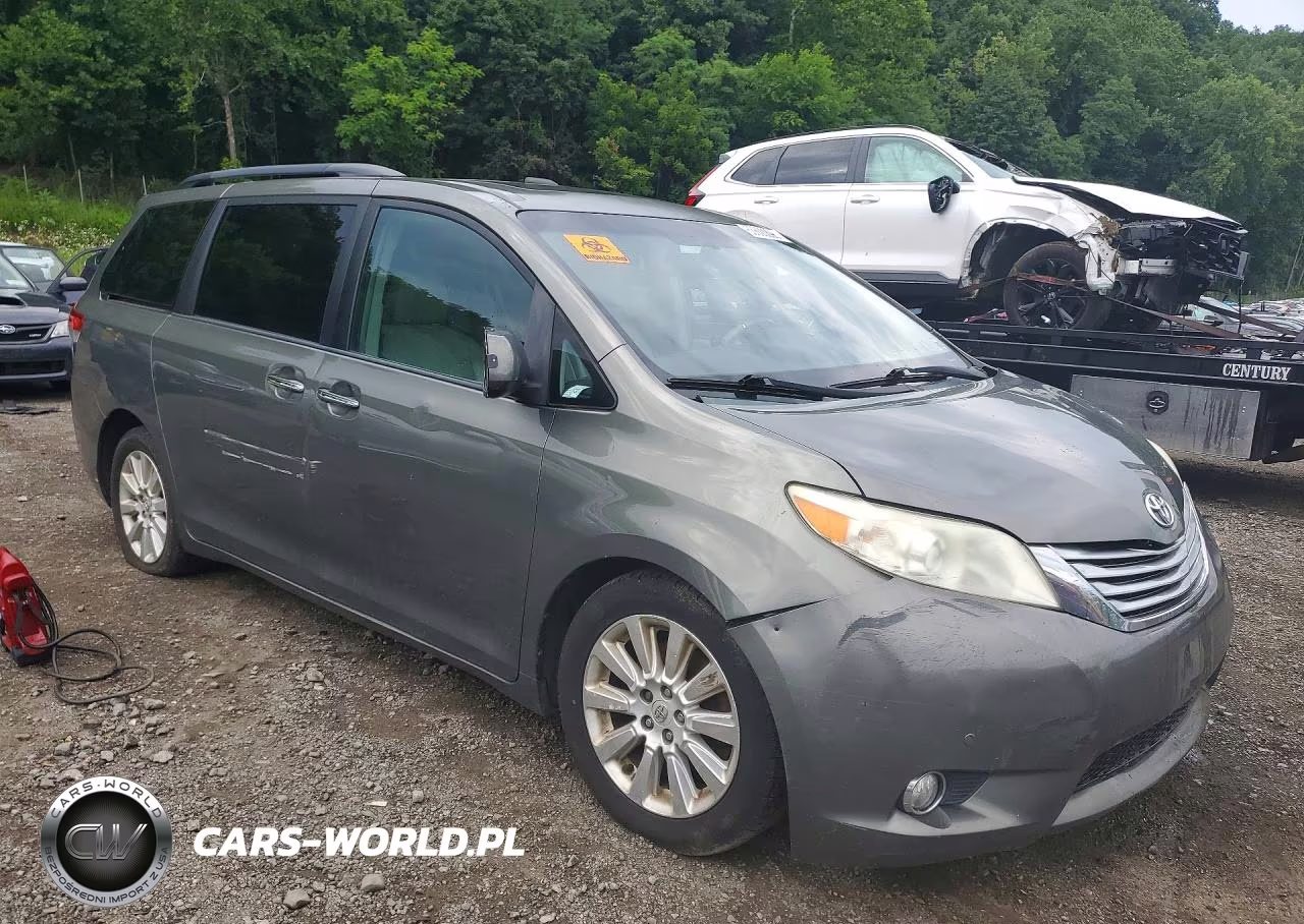 2011 Toyota Sienna Limited 7-Passenger VIN:5TDYK3DC3BS105599 - 4