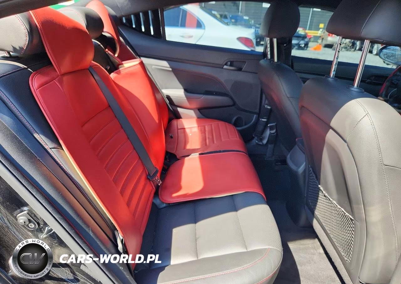 2018 Hyundai Elantra Sport VIN:KMHD04LBXJU587173 - 10