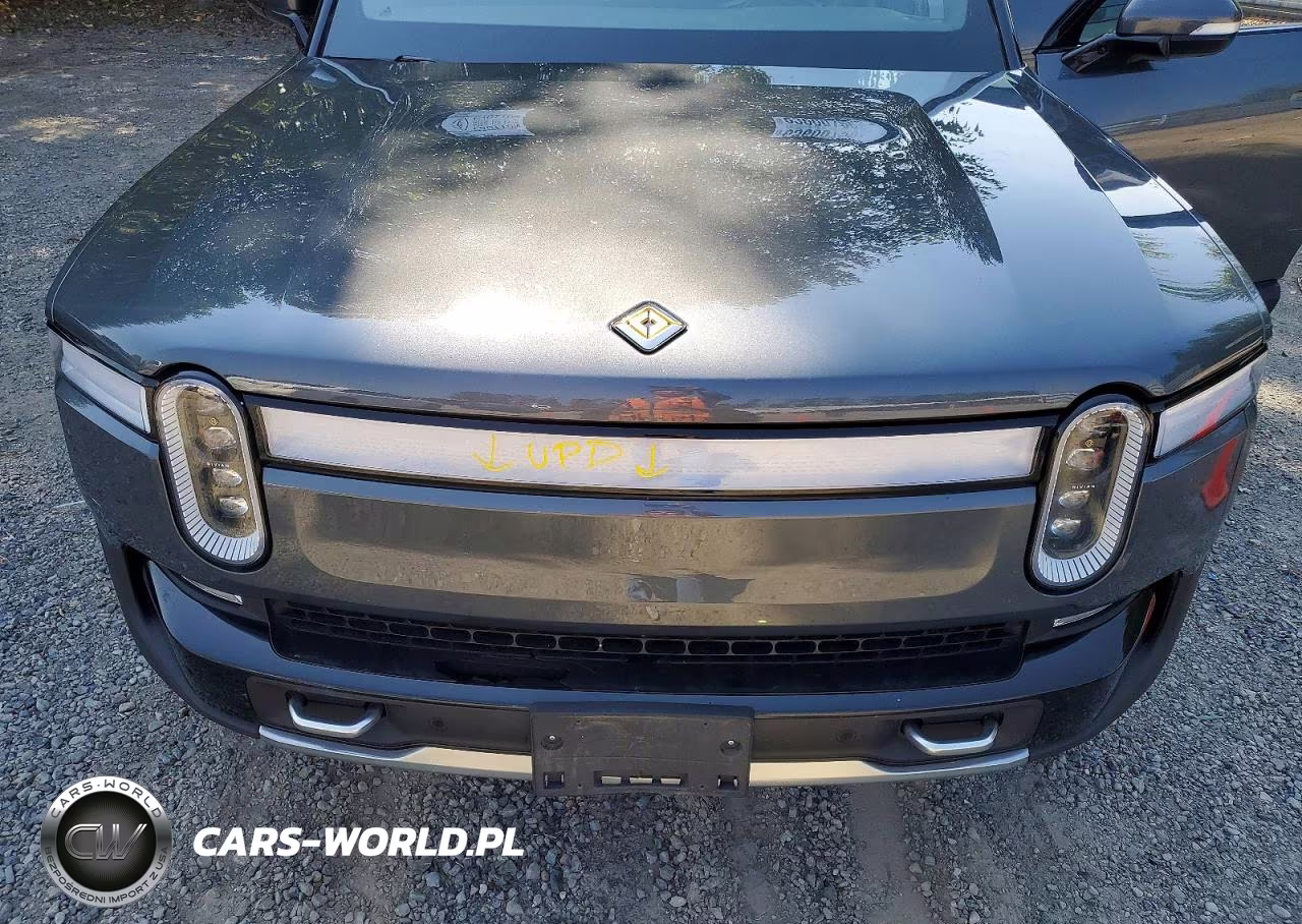 2022 Rivian R1T Adventure VIN:7FCTGAAA9NN011282 - 11