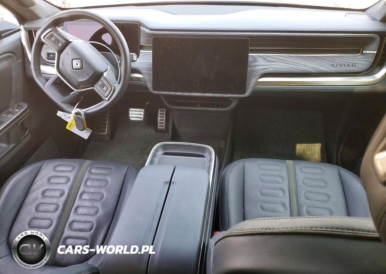 2022 Rivian R1T Adventure VIN:7FCTGAAA9NN011282 - 8