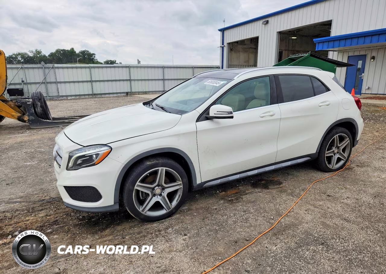 2015 Mercedes-Benz Gla 250 4Matic – zdjęcie 1 z 12