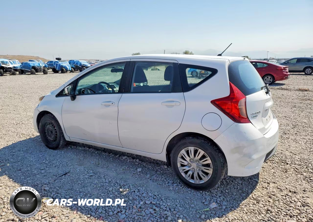 2018 Nissan Versa Note S VIN:3N1CE2CP4JL353657 - 2