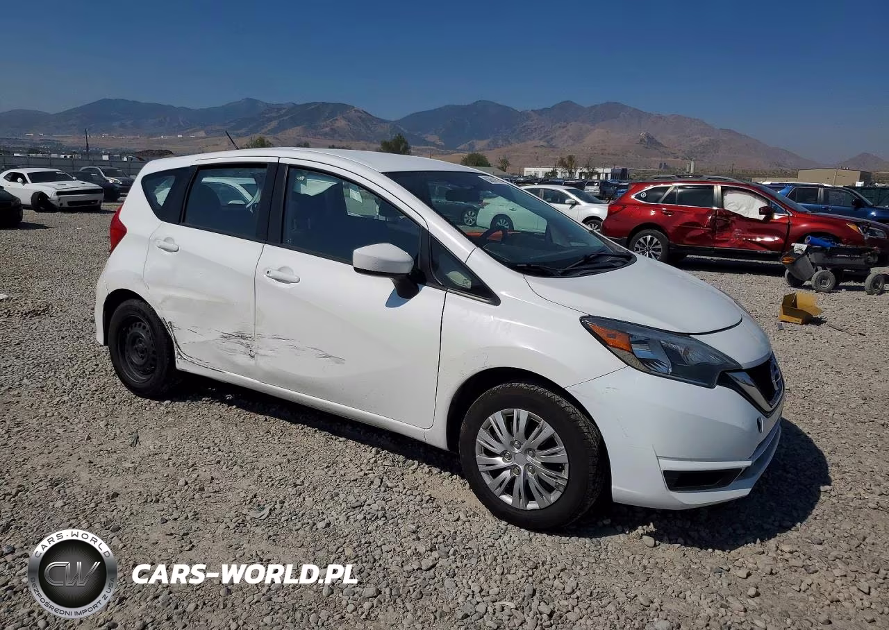 2018 Nissan Versa Note S VIN:3N1CE2CP4JL353657 - 4