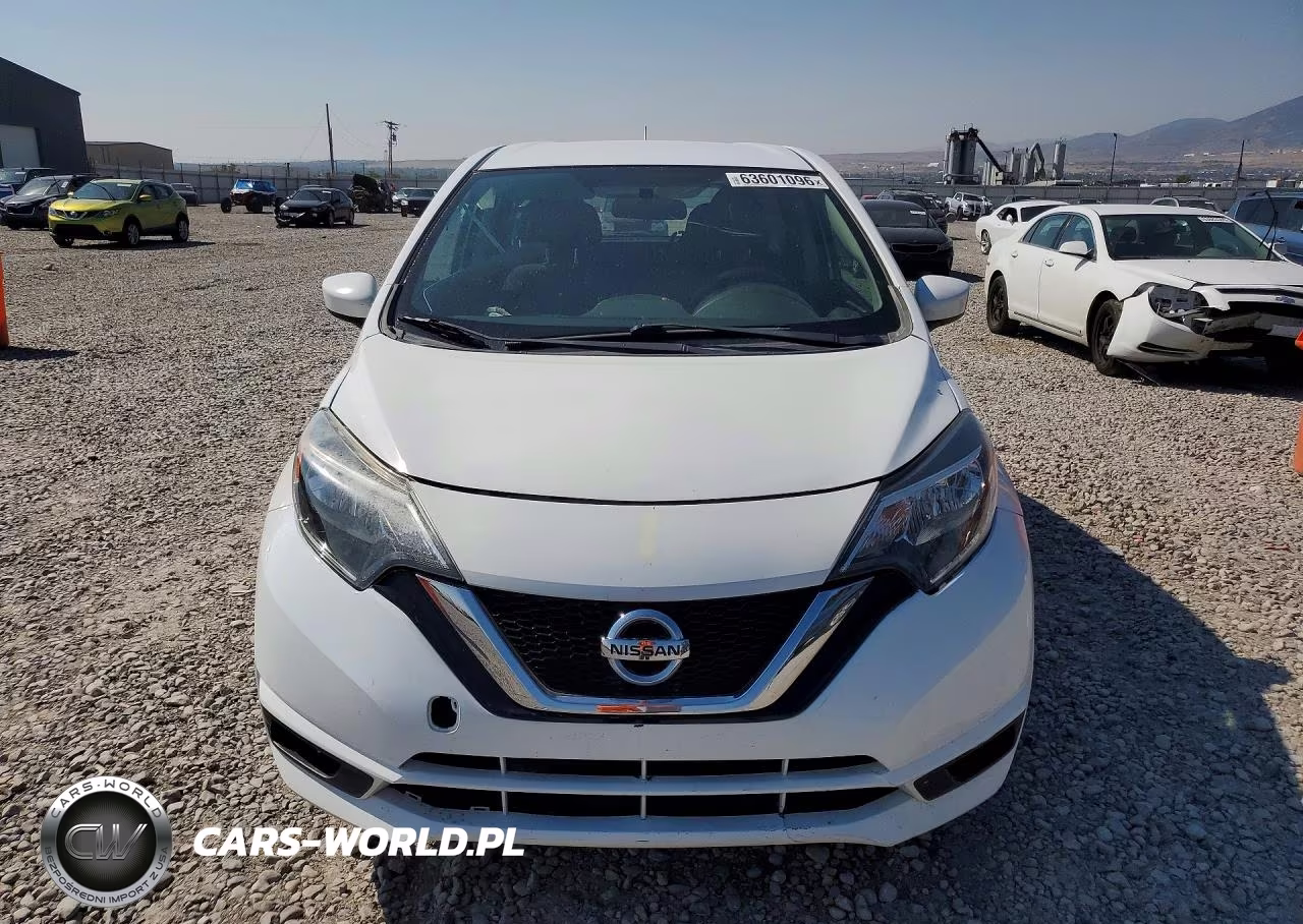2018 Nissan Versa Note S VIN:3N1CE2CP4JL353657 - 5