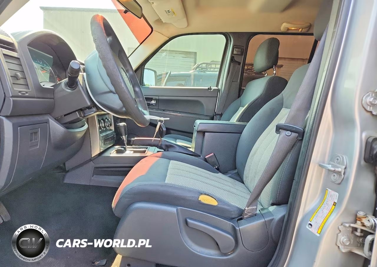 2010 Jeep Liberty Sport VIN:1J4PN2GK5AW103913 - 7