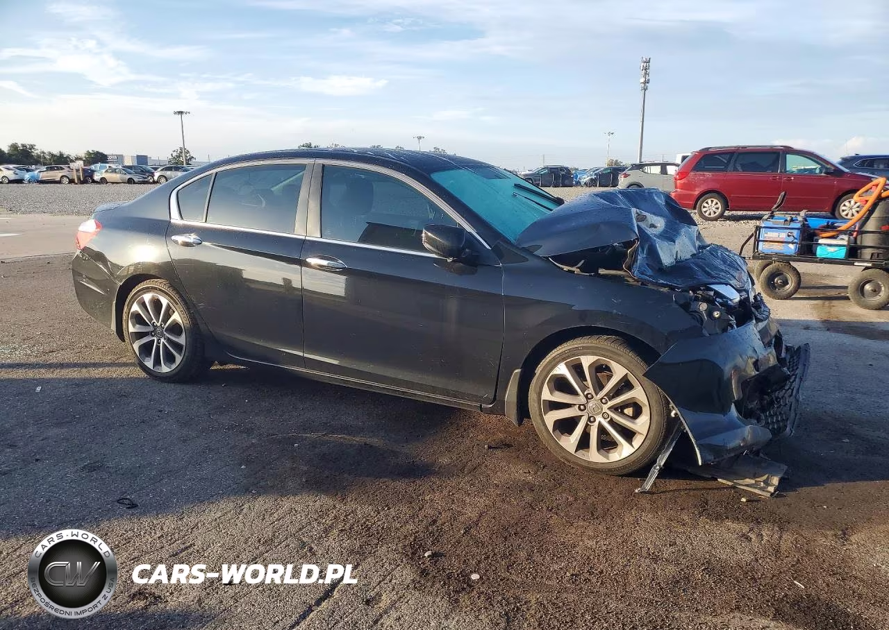 2015 Honda Accord Sport VIN:1HGCR2F51FA208586 - 4