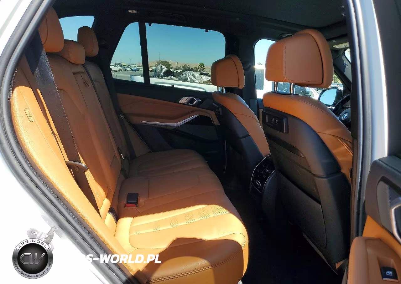 2021 BMW X5 xDrive45E VIN:5UXTA6C07M9G09047 - 10