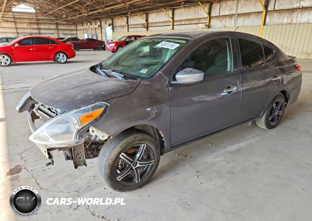 2018 Nissan Versa Sv