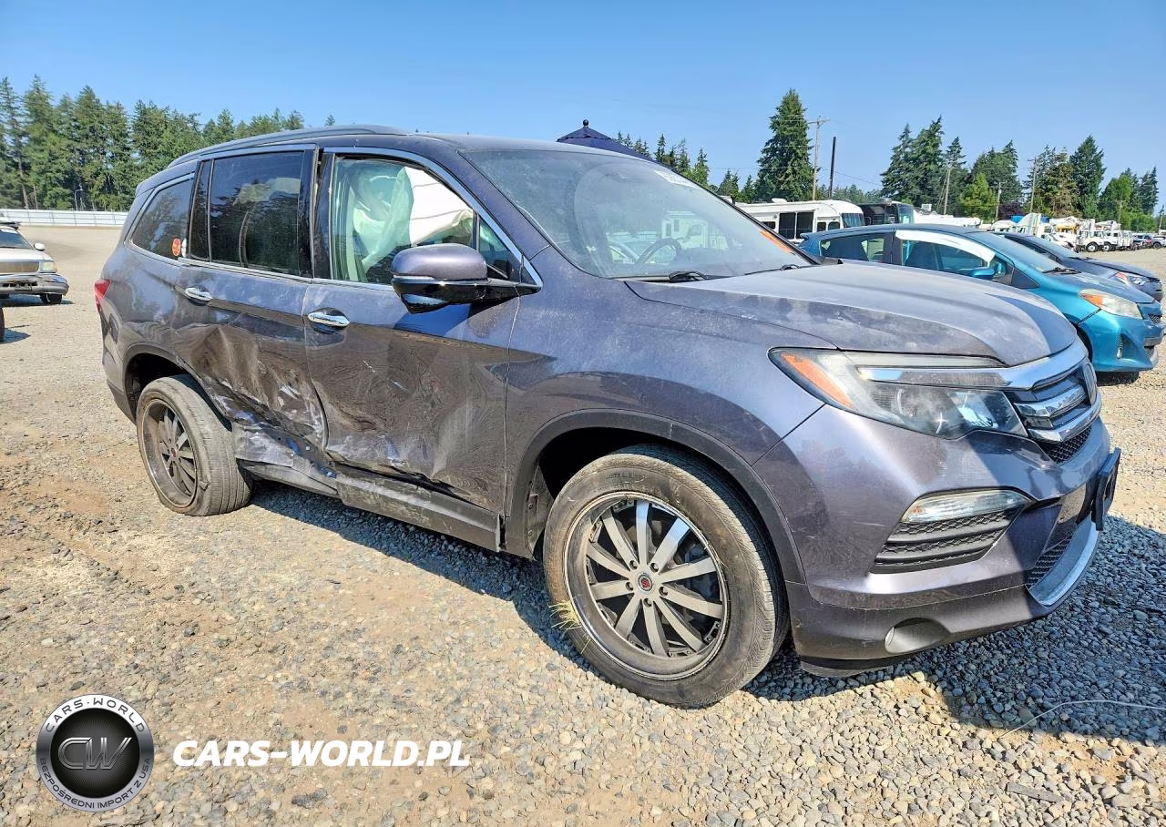 2017 Honda Pilot Touring VIN:5FNYF6H92HB034817 - 4