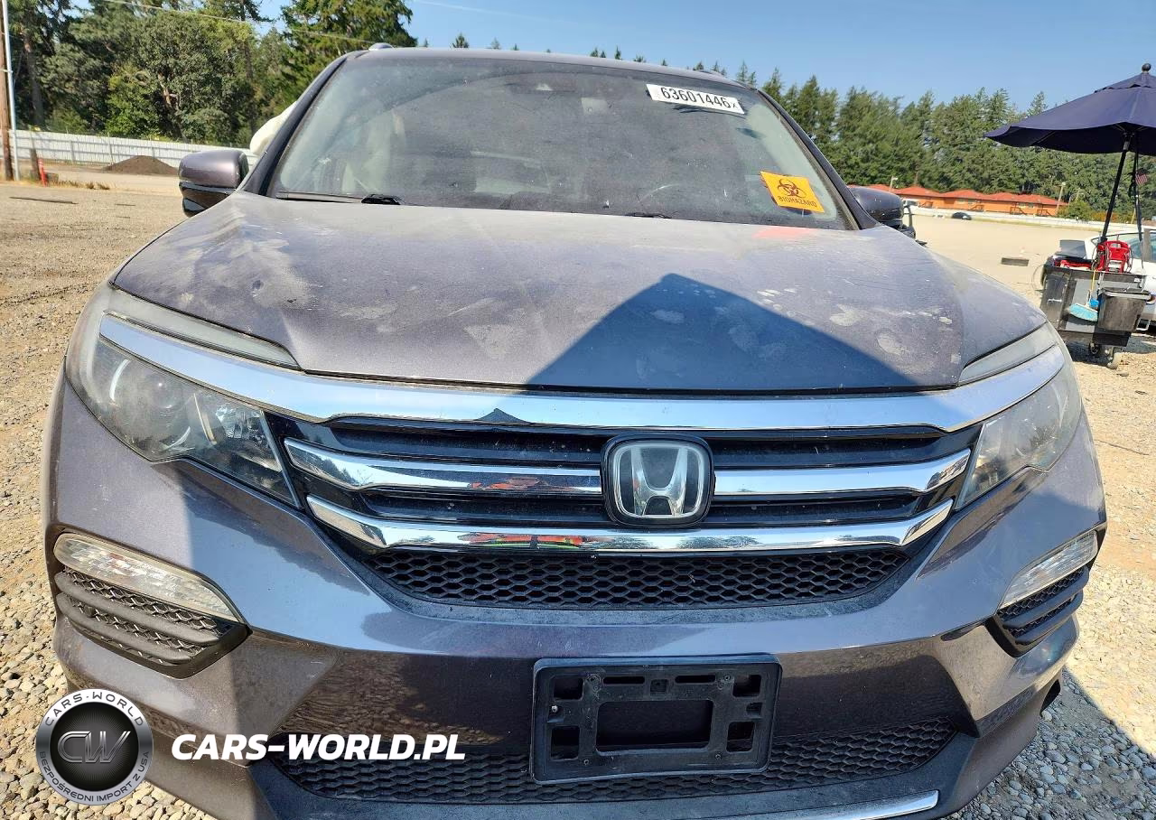 2017 Honda Pilot Touring VIN:5FNYF6H92HB034817 - 5