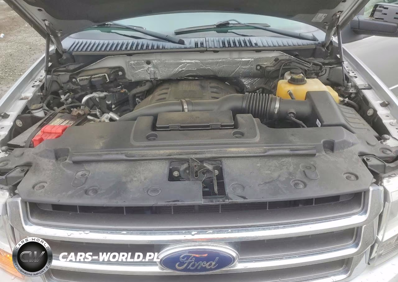 2015 Ford Expedition Xlt VIN:1FMJU1JT6FEF29998 - 12