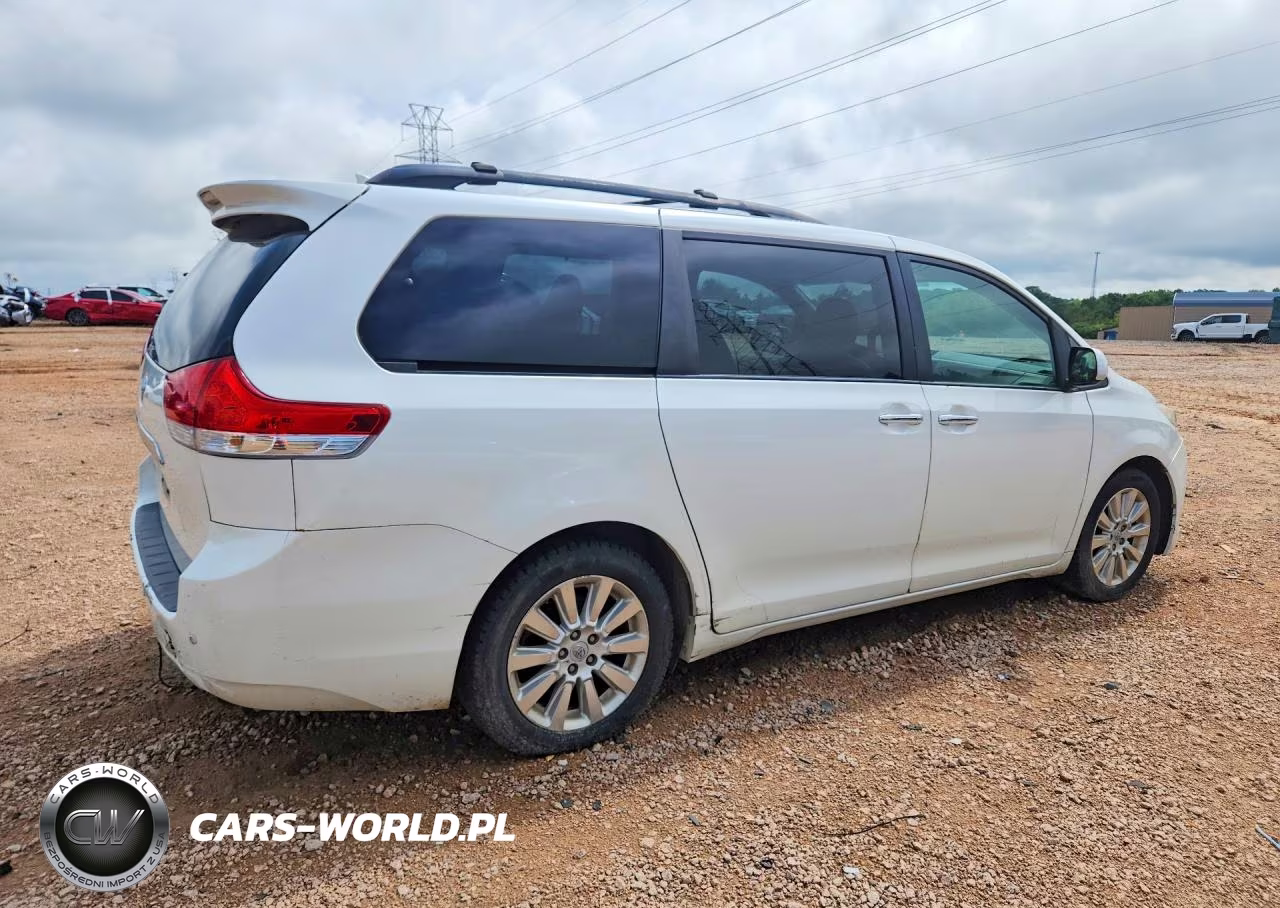 2011 Toyota Sienna Limited 7-Passenger VIN:5TDDK3DC6BS026782 - 3