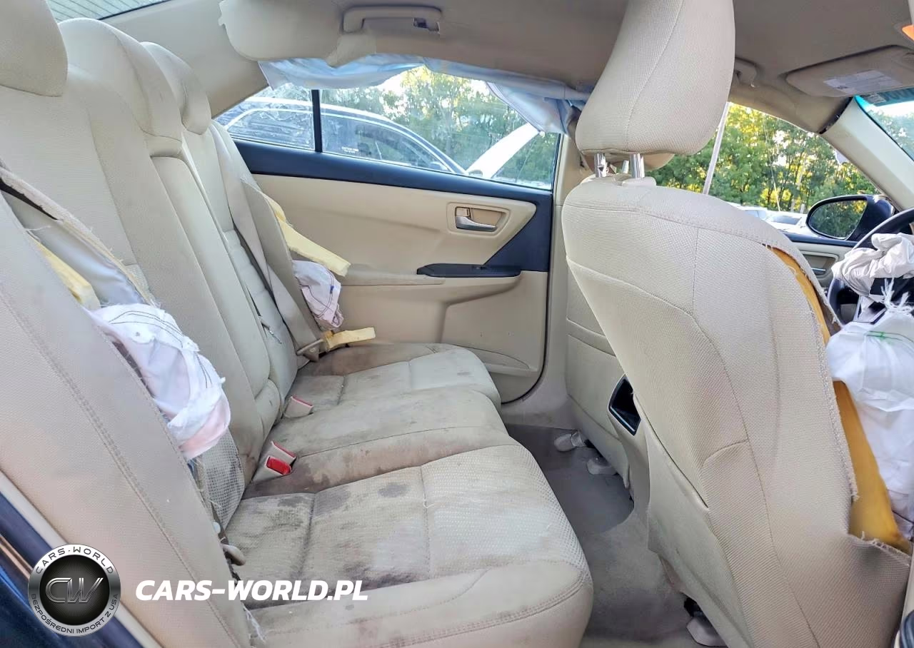 2016 Toyota Camry Le VIN:4T4BF1FK1GR572687 - 10