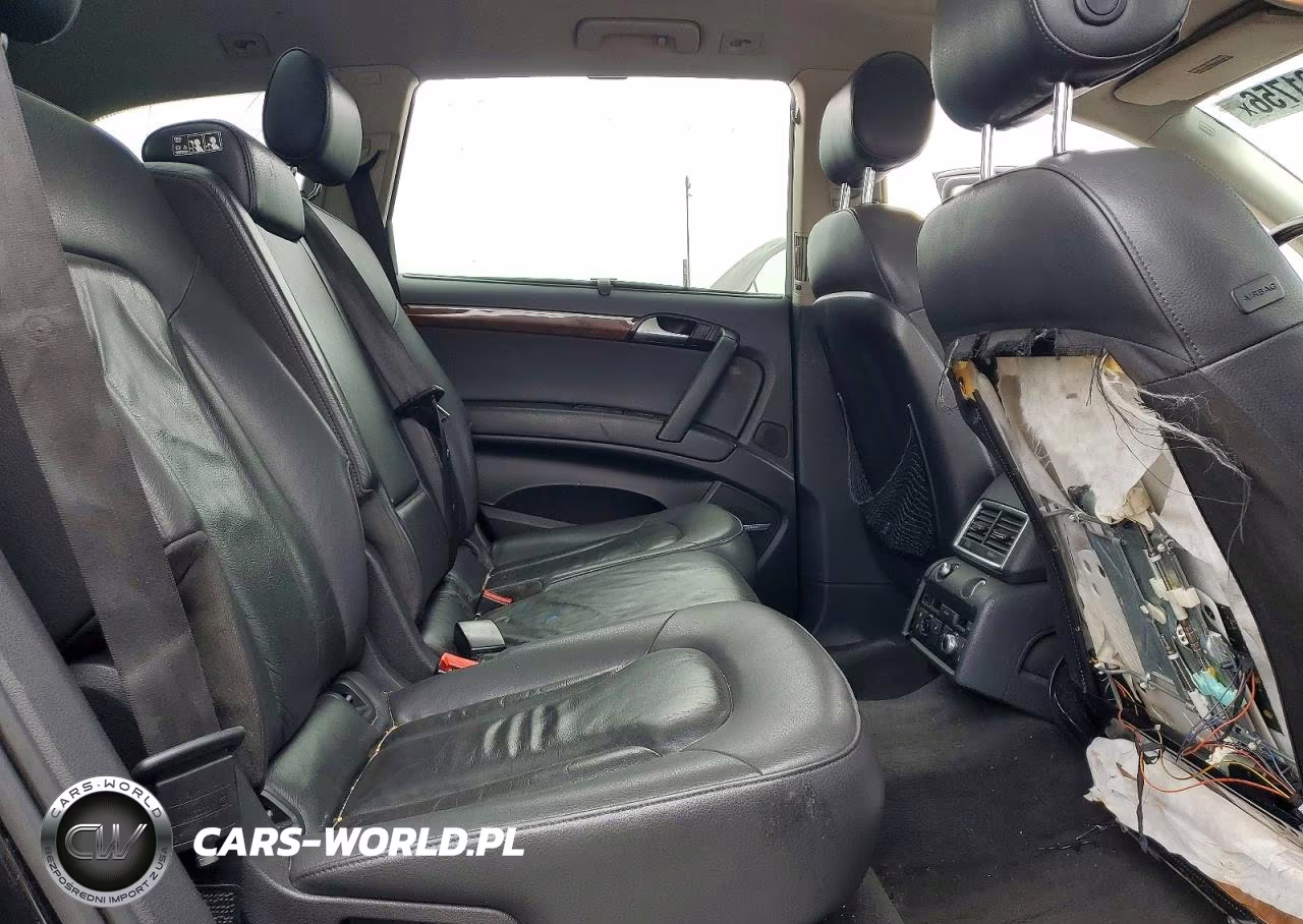 2010 Audi Q7 Premium Plus VIN:WA1LYAFE5AD007240 - 10