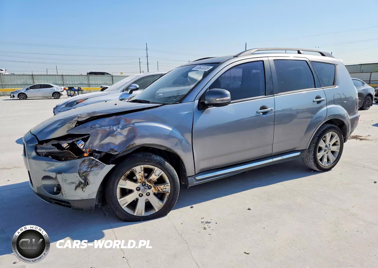 2013 Mitsubishi Outlander Se – zdjęcie 1 z 13