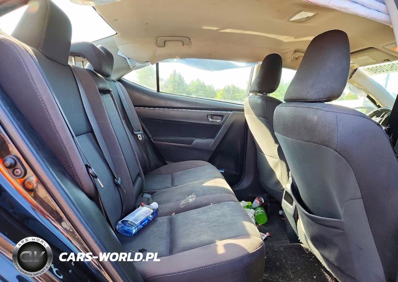 2018 Toyota Corolla Le VIN:2T1BURHEXJC040174 - 10