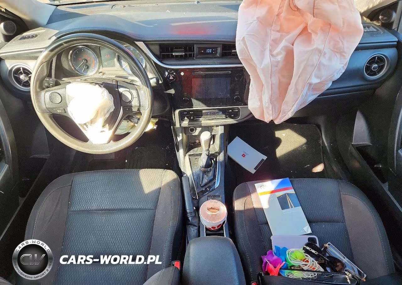 2018 Toyota Corolla Le VIN:2T1BURHEXJC040174 - 8